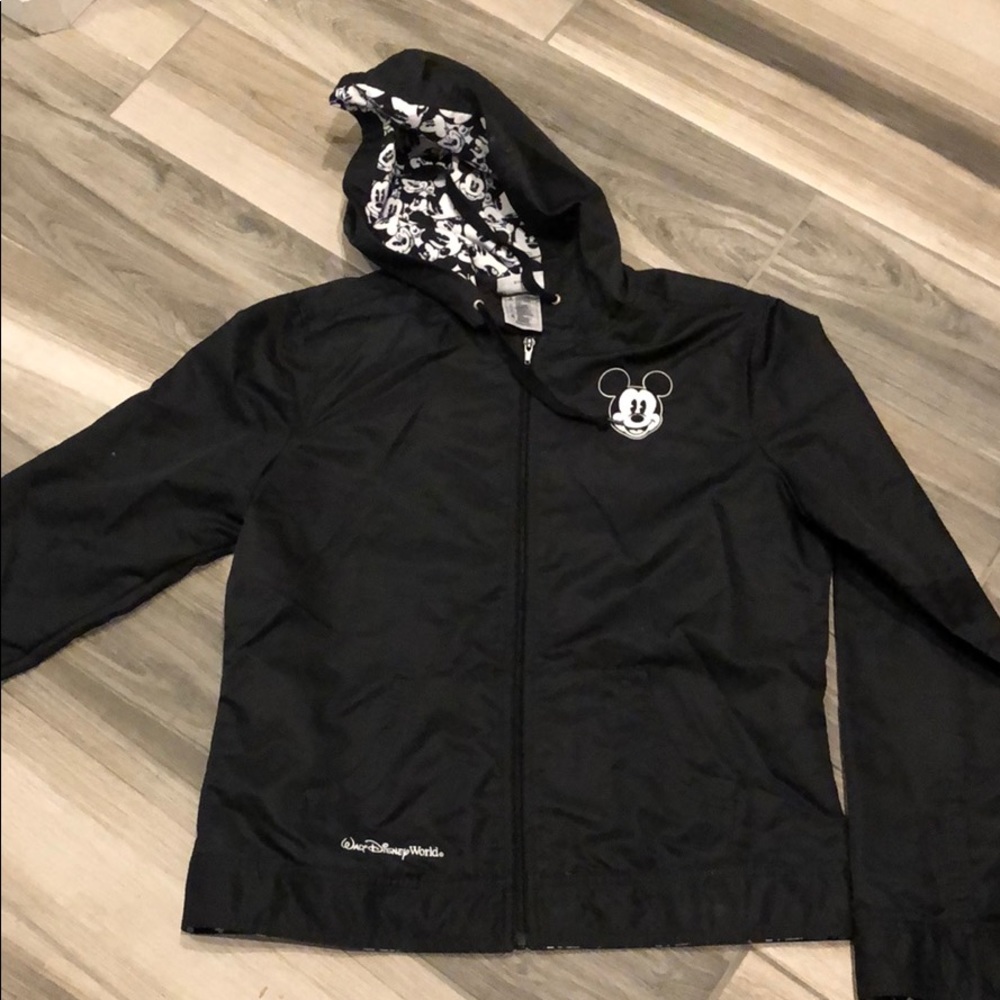 Woman’s Medium Mickey Mouse/WDW rain coat